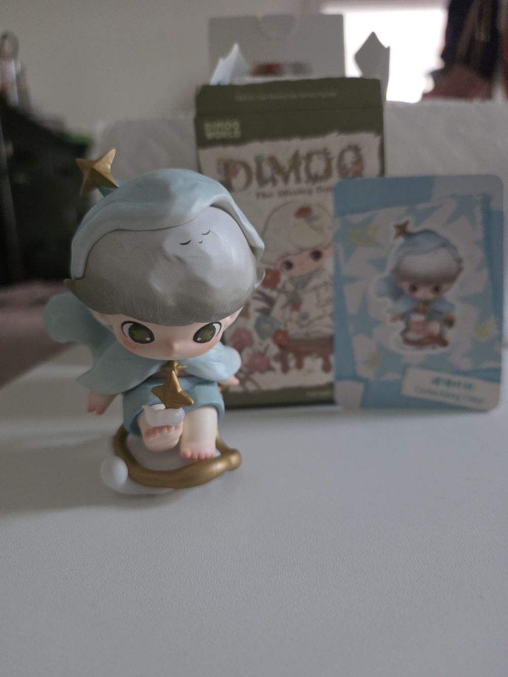 DIMOO A MISSING DAY SERIES FIGURINE- UNLOCKING TIME